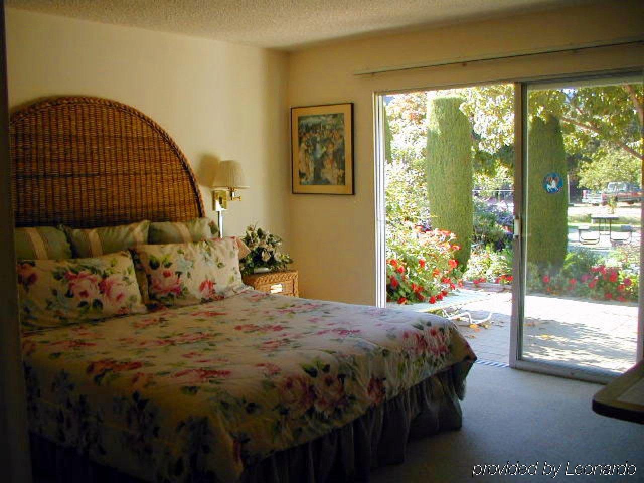 Hidden Valley Inn Carmel Valley Room photo